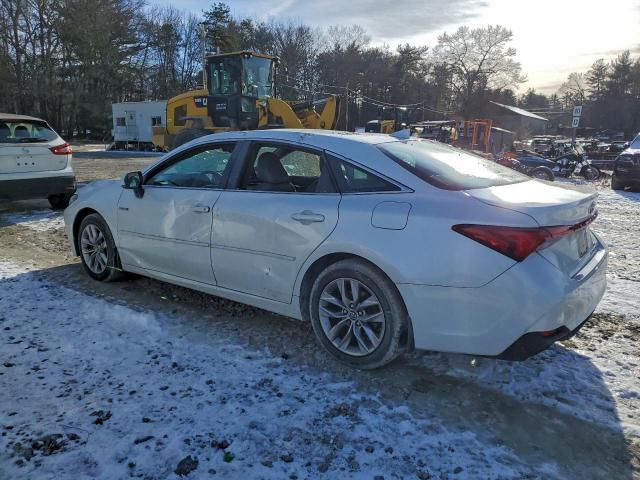 Toyota Avalon Xle Image 3