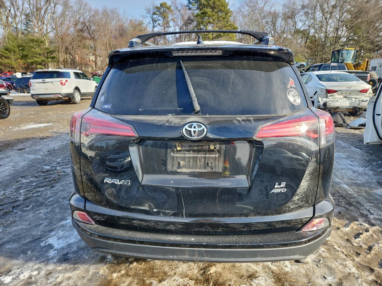 Toyota RAV4 Le Image 5