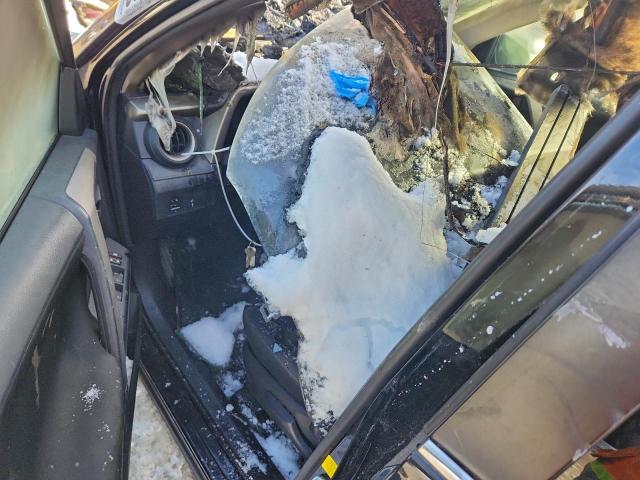 Toyota RAV4 Le Image 7