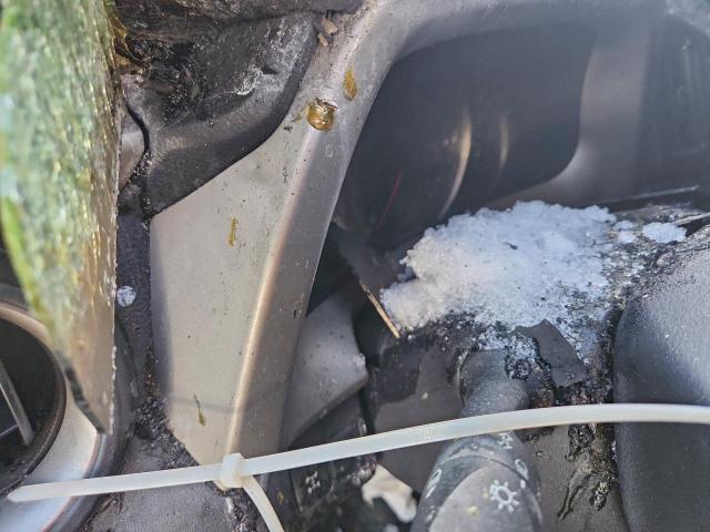 Toyota RAV4 Le Image 10