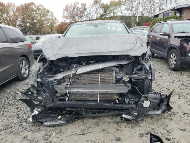 Jaguar F-PACE Prestige Image 4