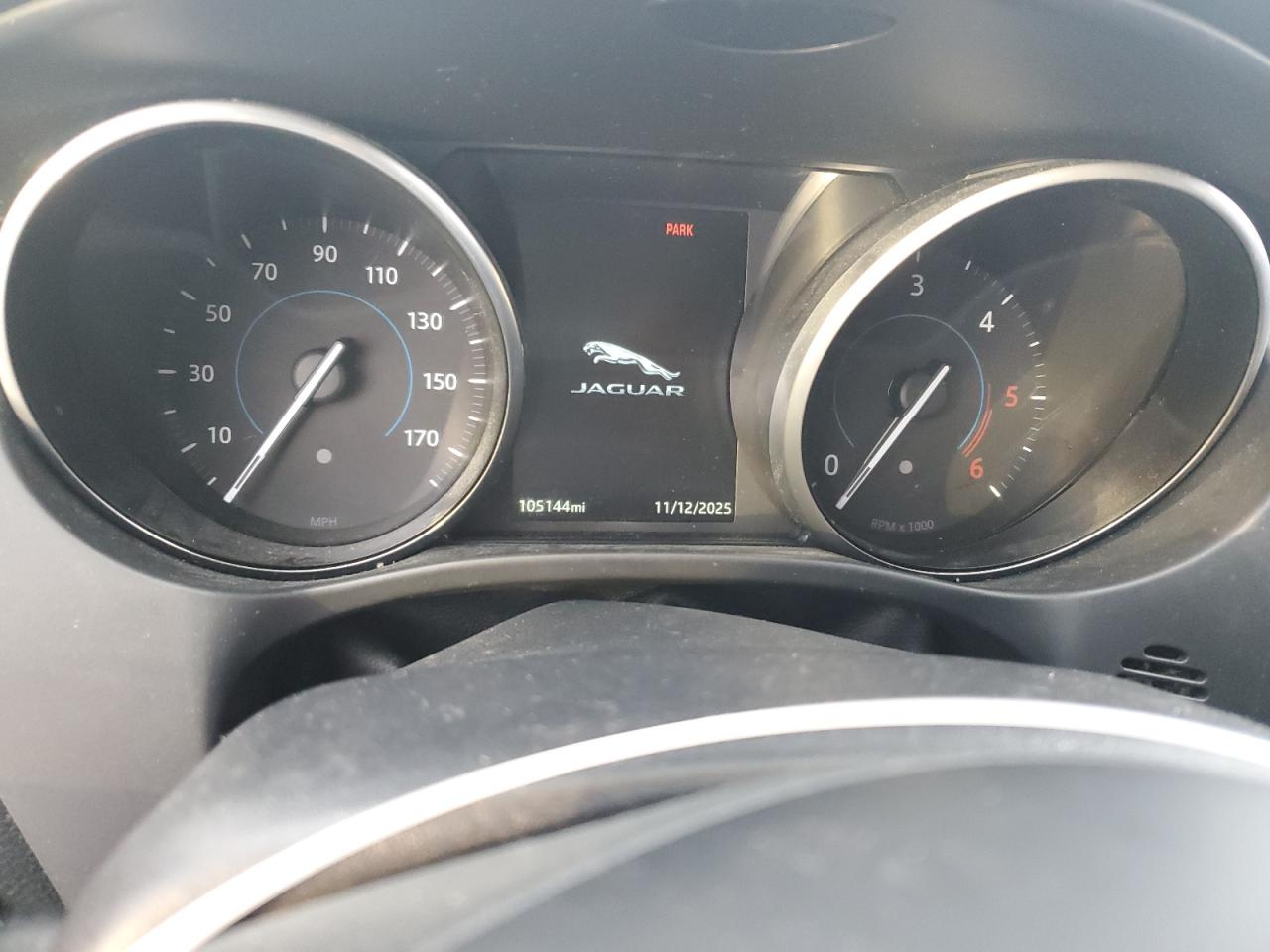 Jaguar F-PACE Prestige Image 2