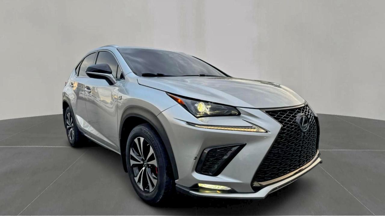 Lexus NX 300 Base Image 1