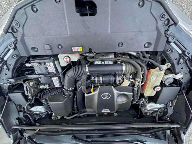 Lexus NX 300 Base Image 4