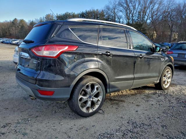 Ford Escape Titanium Image 2