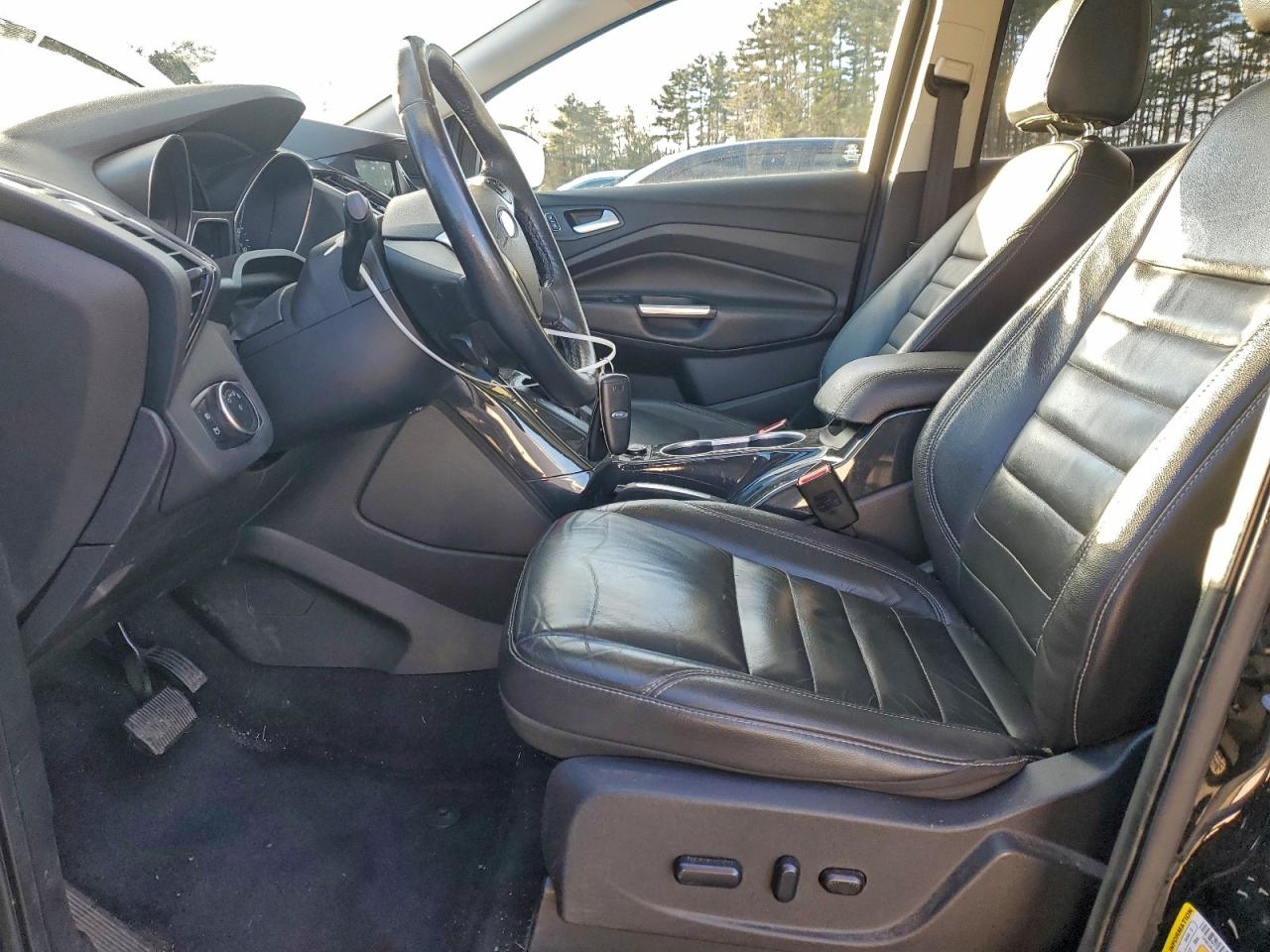 Ford Escape Titanium Image 5