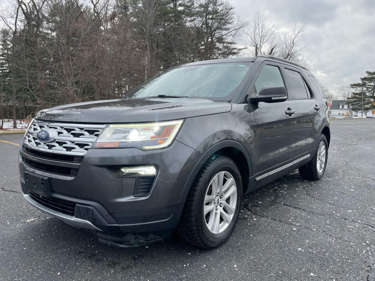 Ford Explorer Xlt Image 3