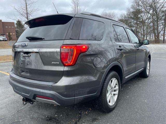 Ford Explorer Xlt Image 2