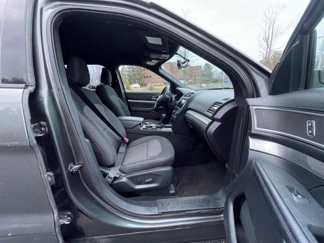 Ford Explorer Xlt Image 5