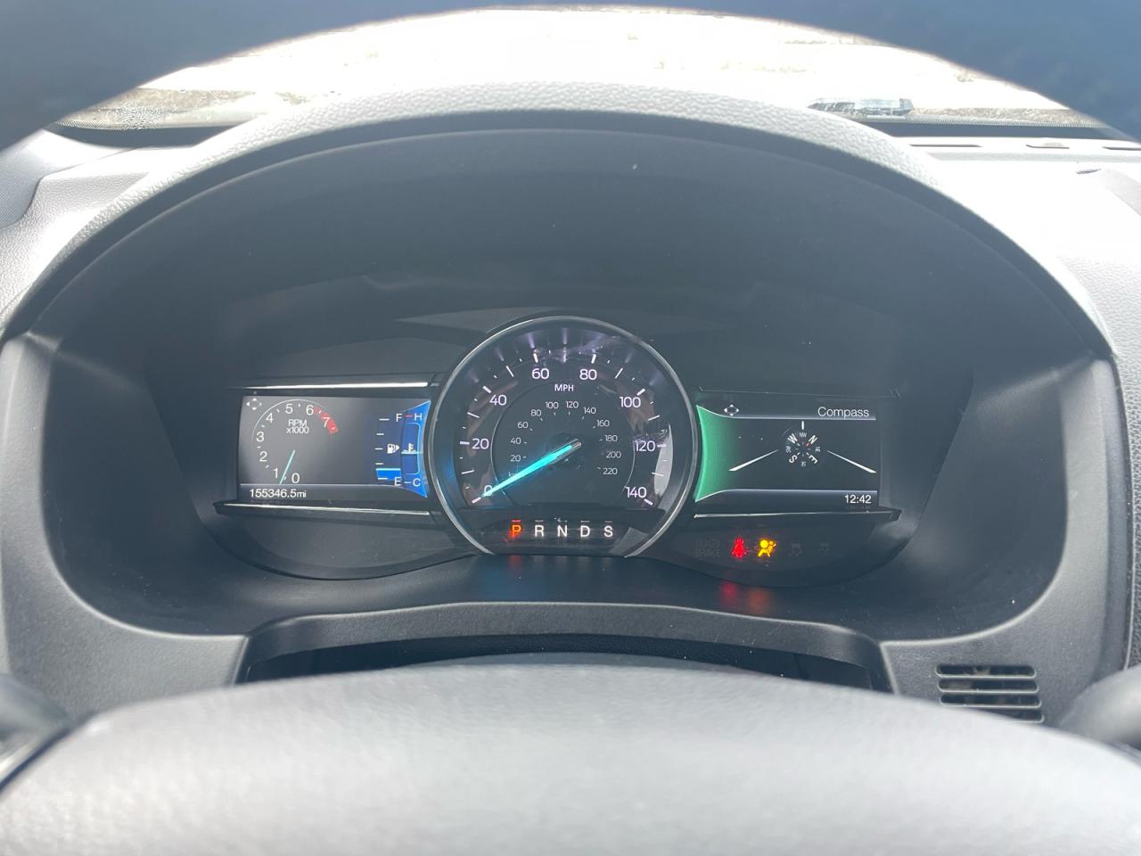 Ford Explorer Xlt Image 8