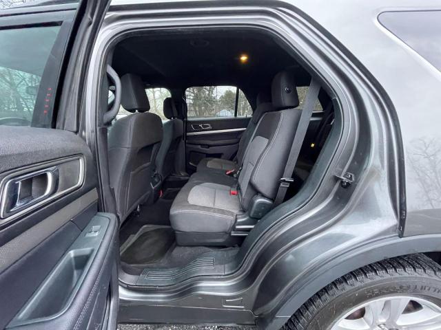 Ford Explorer Xlt Image 10