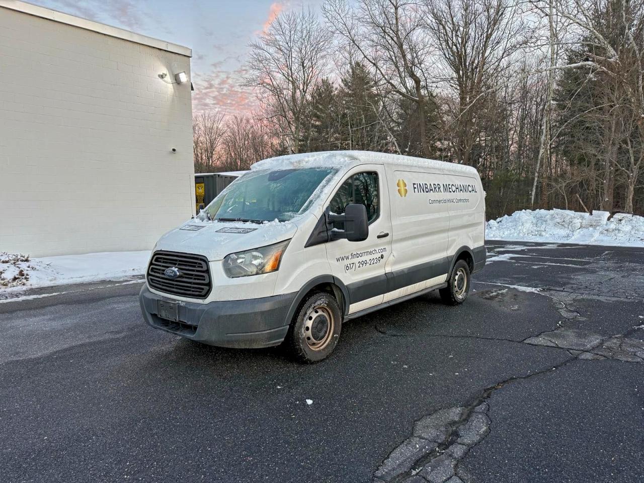Ford Transit T-150 Image 6