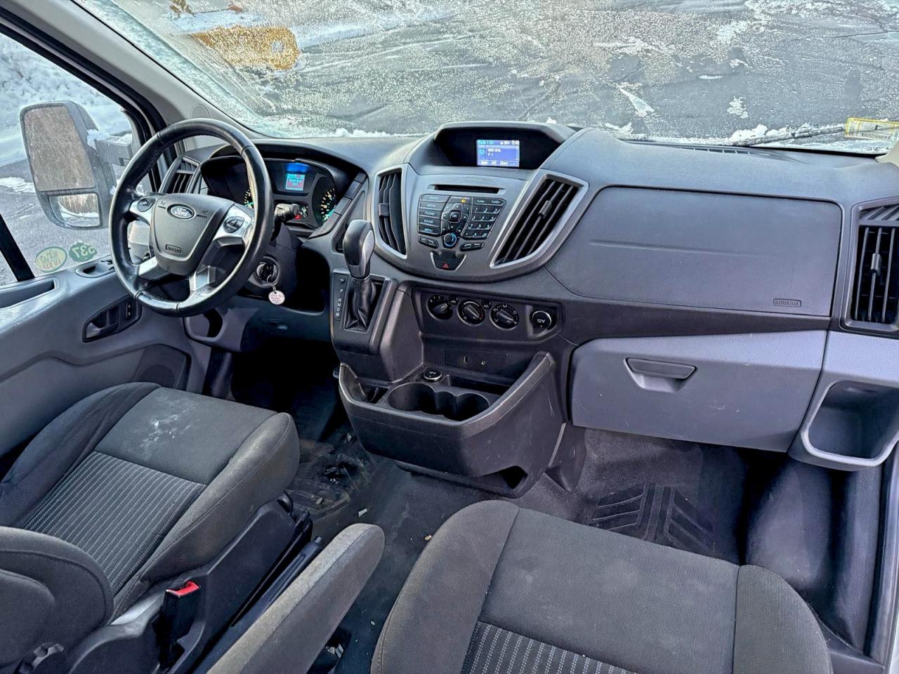 Ford Transit T-150 Image 9