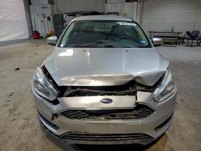 Ford Focus Se Image 11