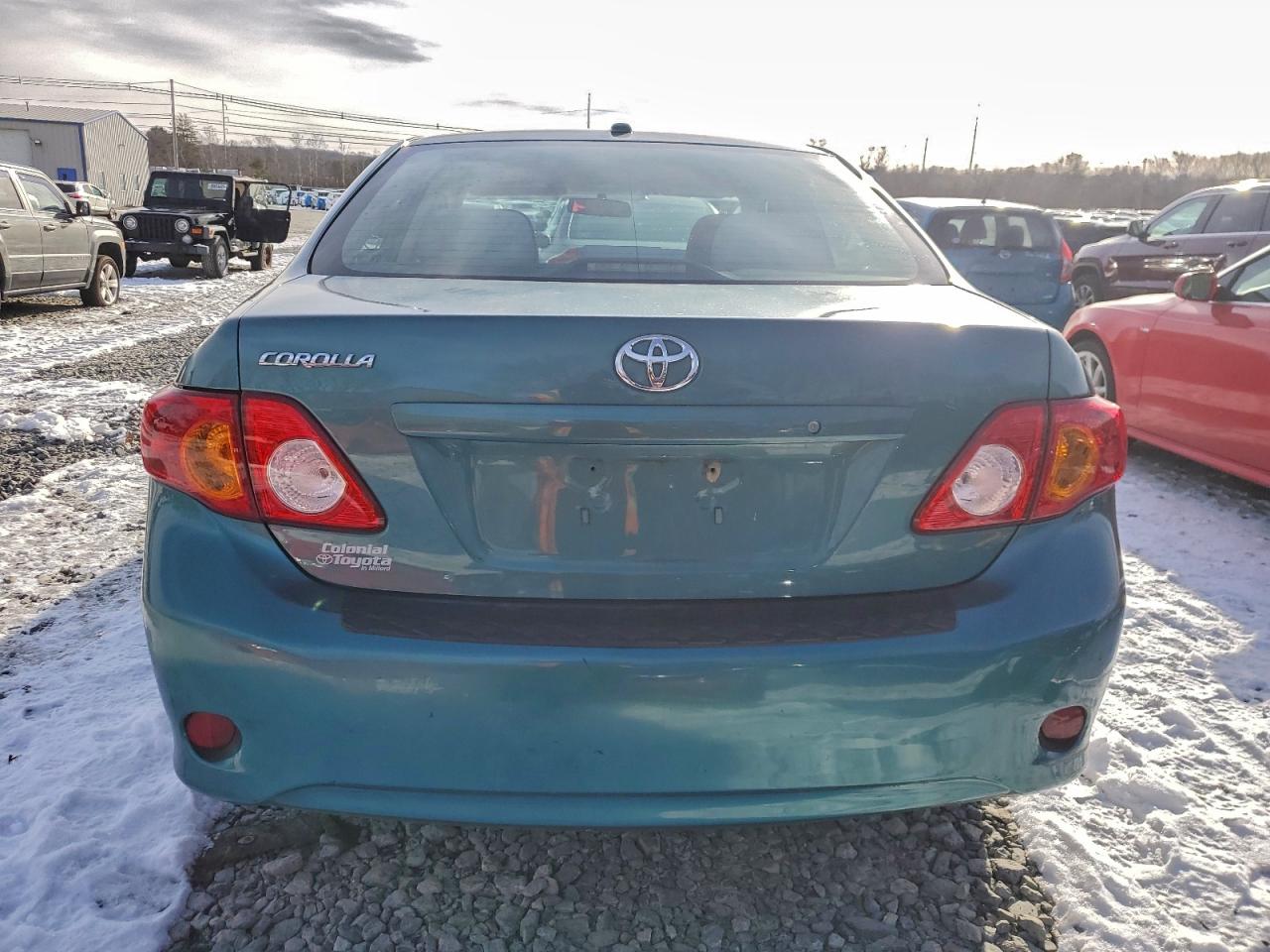 Toyota Corolla Base Image 4