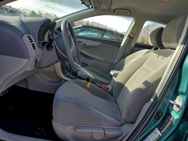 Toyota Corolla Base Image 10