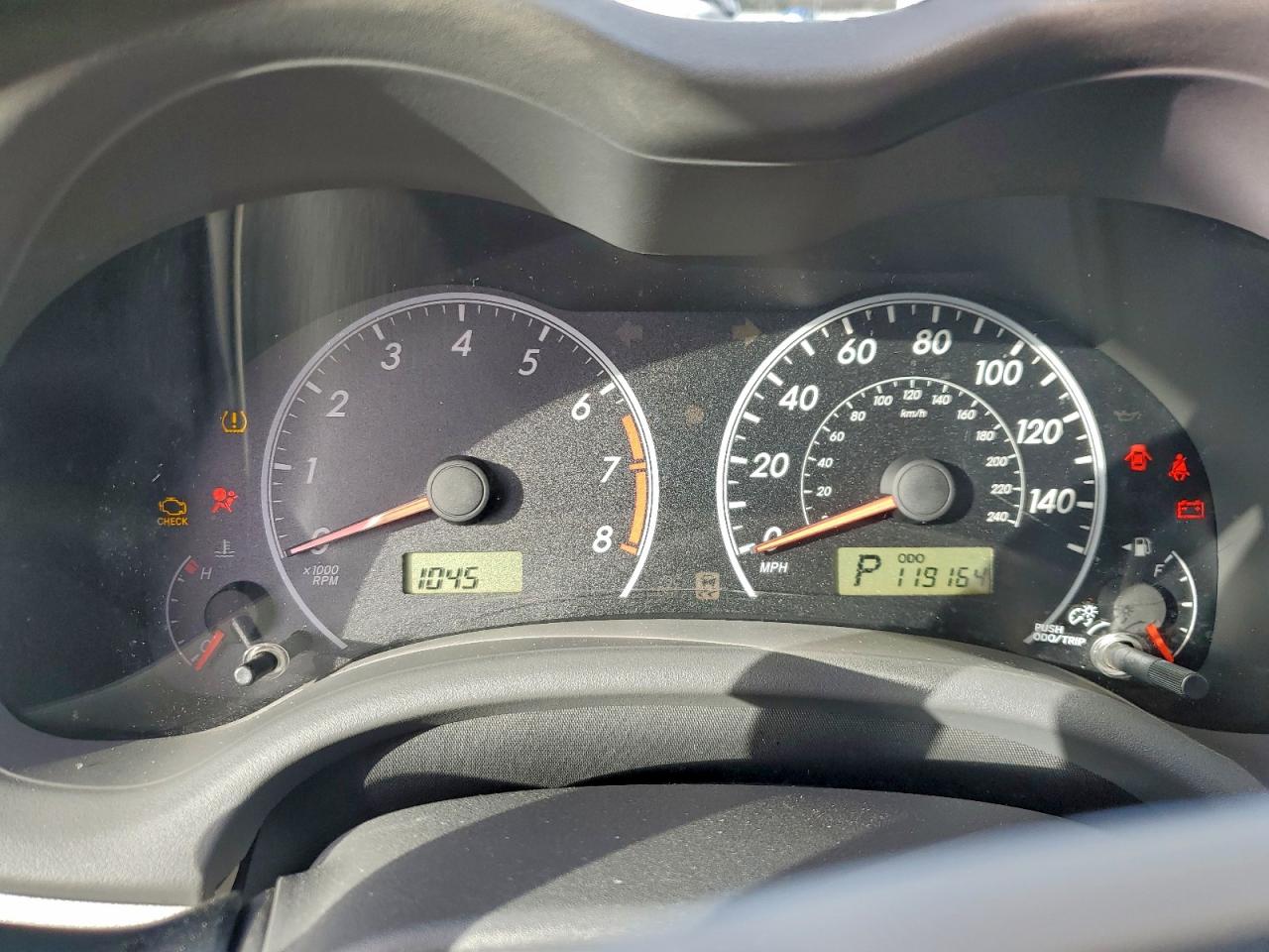 Toyota Corolla Base Image 11