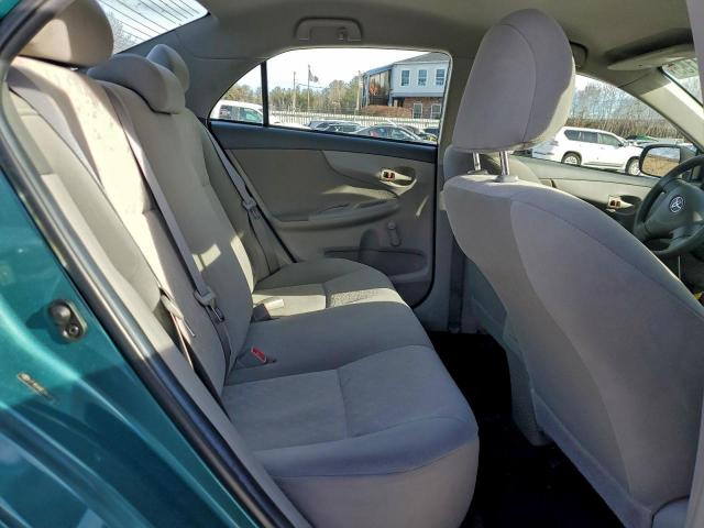 Toyota Corolla Base Image 7