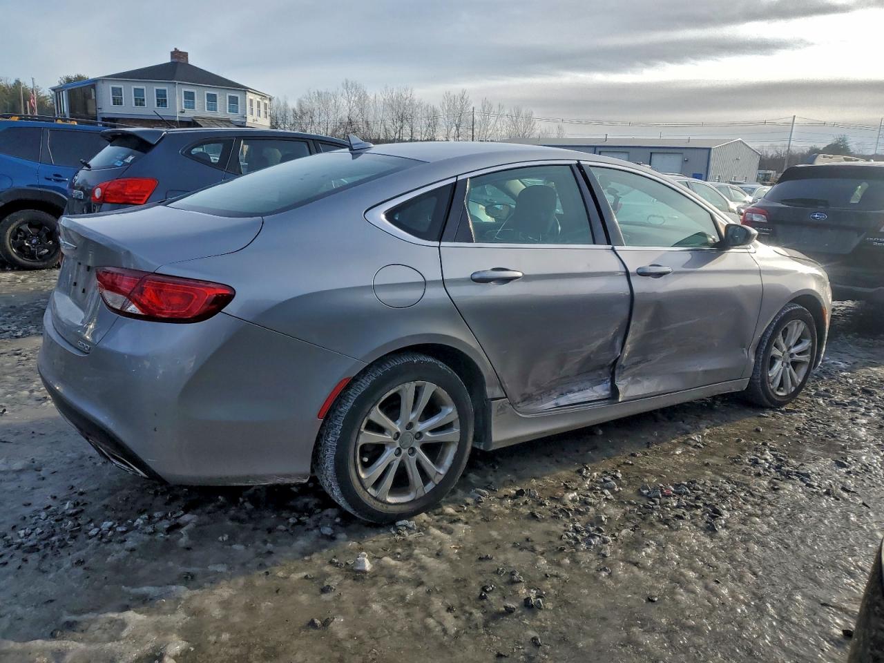 Chrysler 200 Limited Image 3