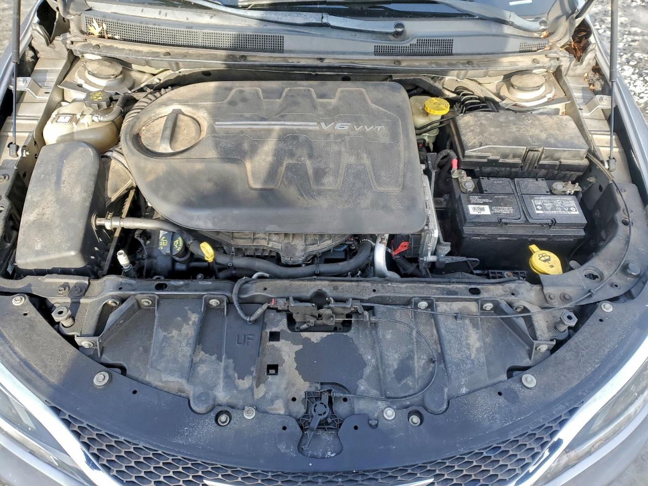 Chrysler 200 Limited Image 10