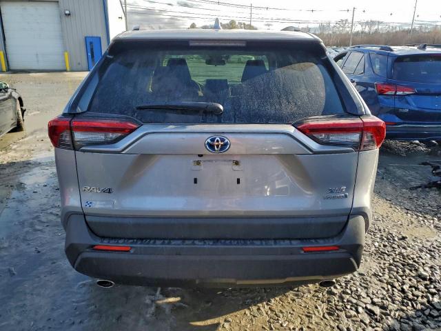 Toyota RAV4 Xle Image 8