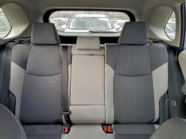 Toyota RAV4 Xle Image 9