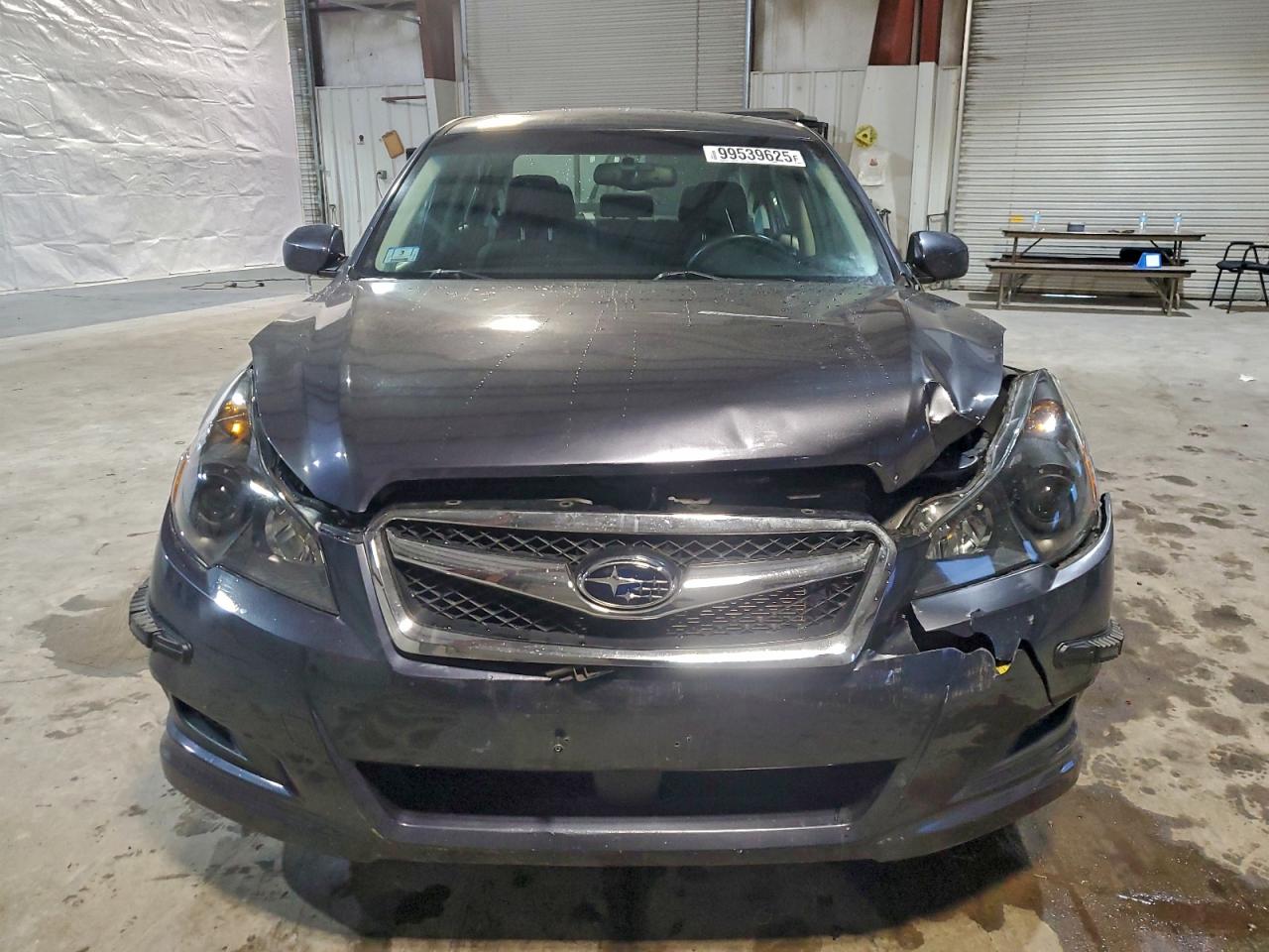 Subaru Legacy 2.5i Premium Image 6