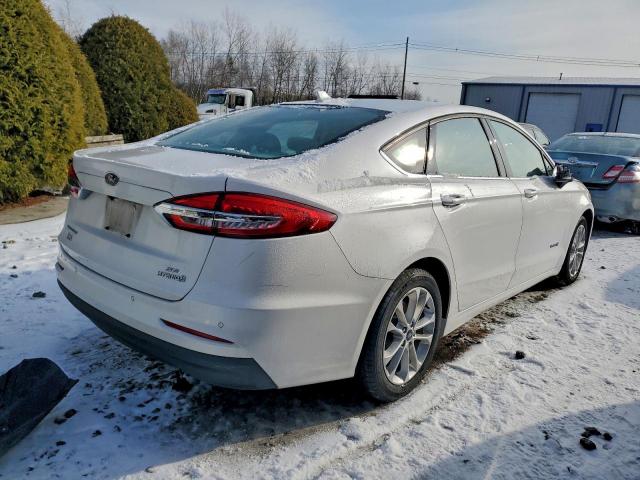 Ford Fusion Se Image 6