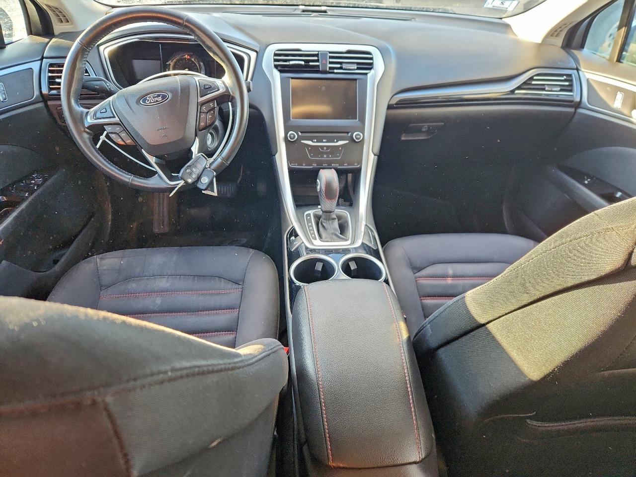 Ford Fusion Se Image 7